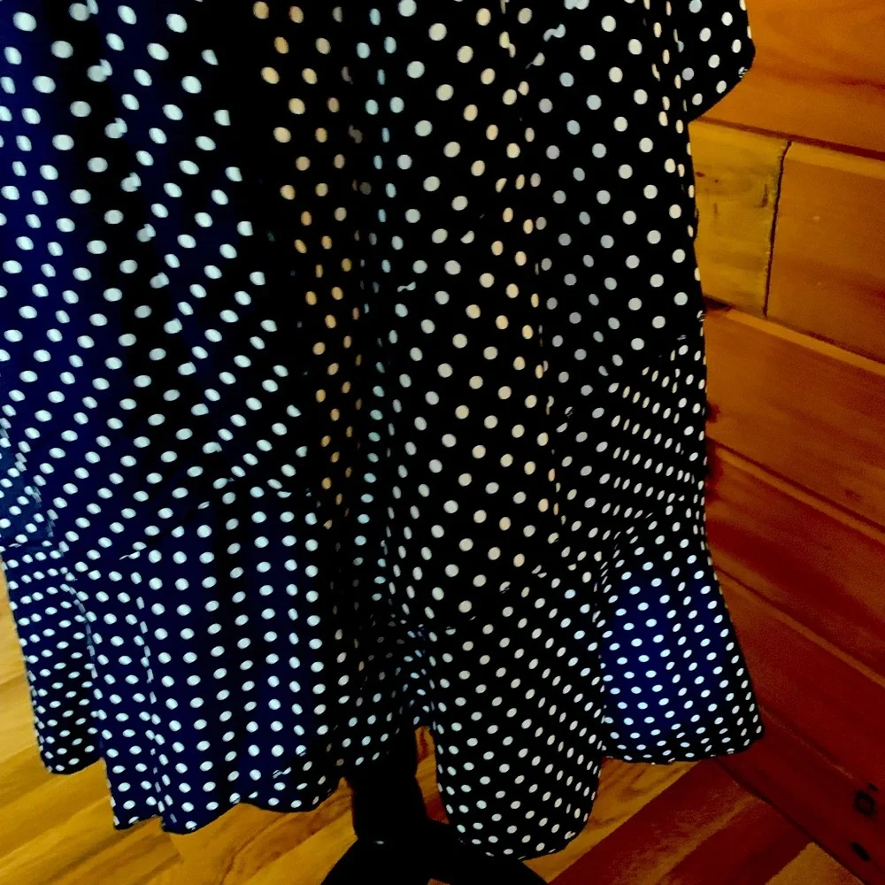 NWOT Navy and White Polka Dot High Low Midi Dress Size Med. - Picture 4 of 8